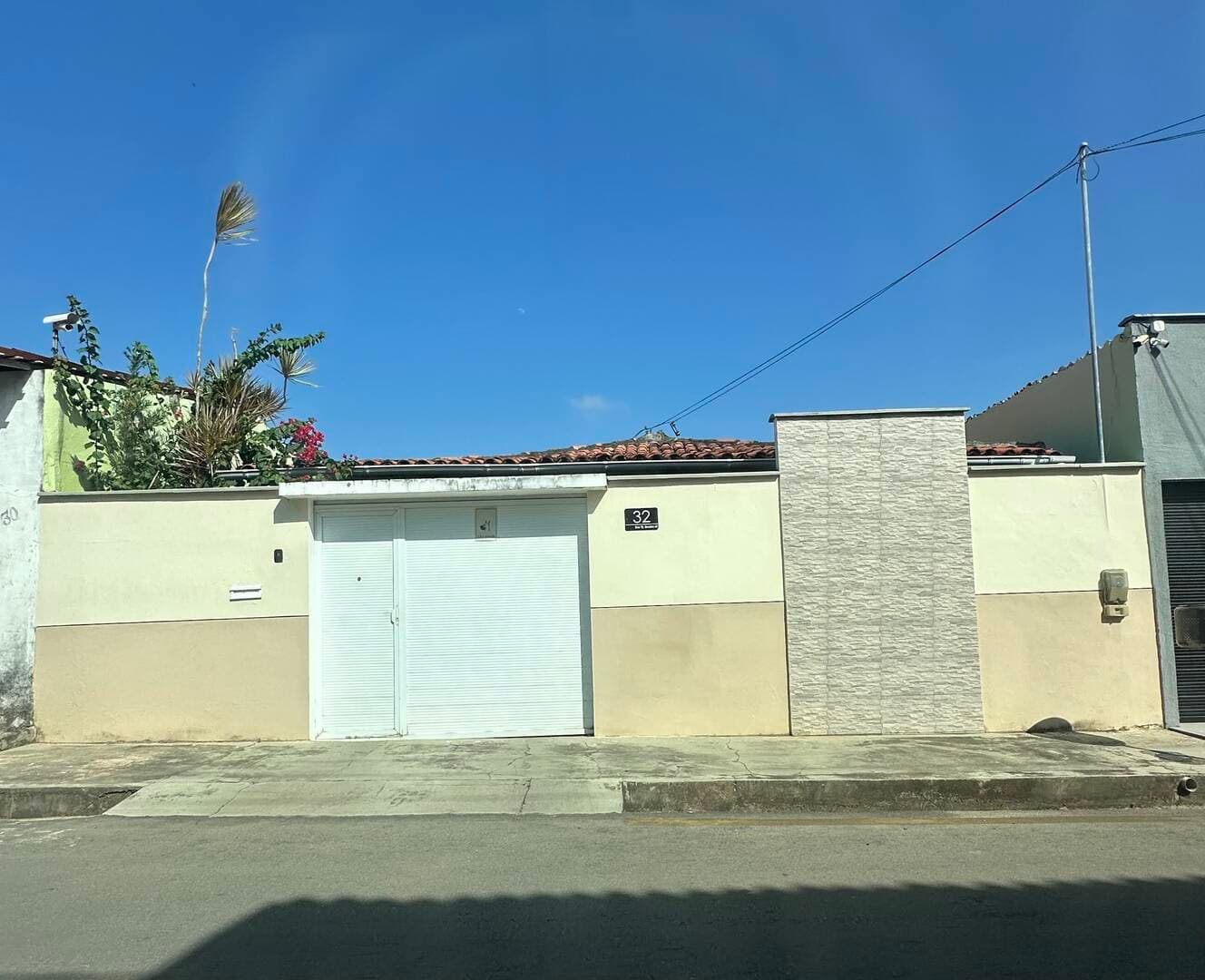 Anuncio de casa em Bom Jesus: CASA GRANDE PARA VENDA